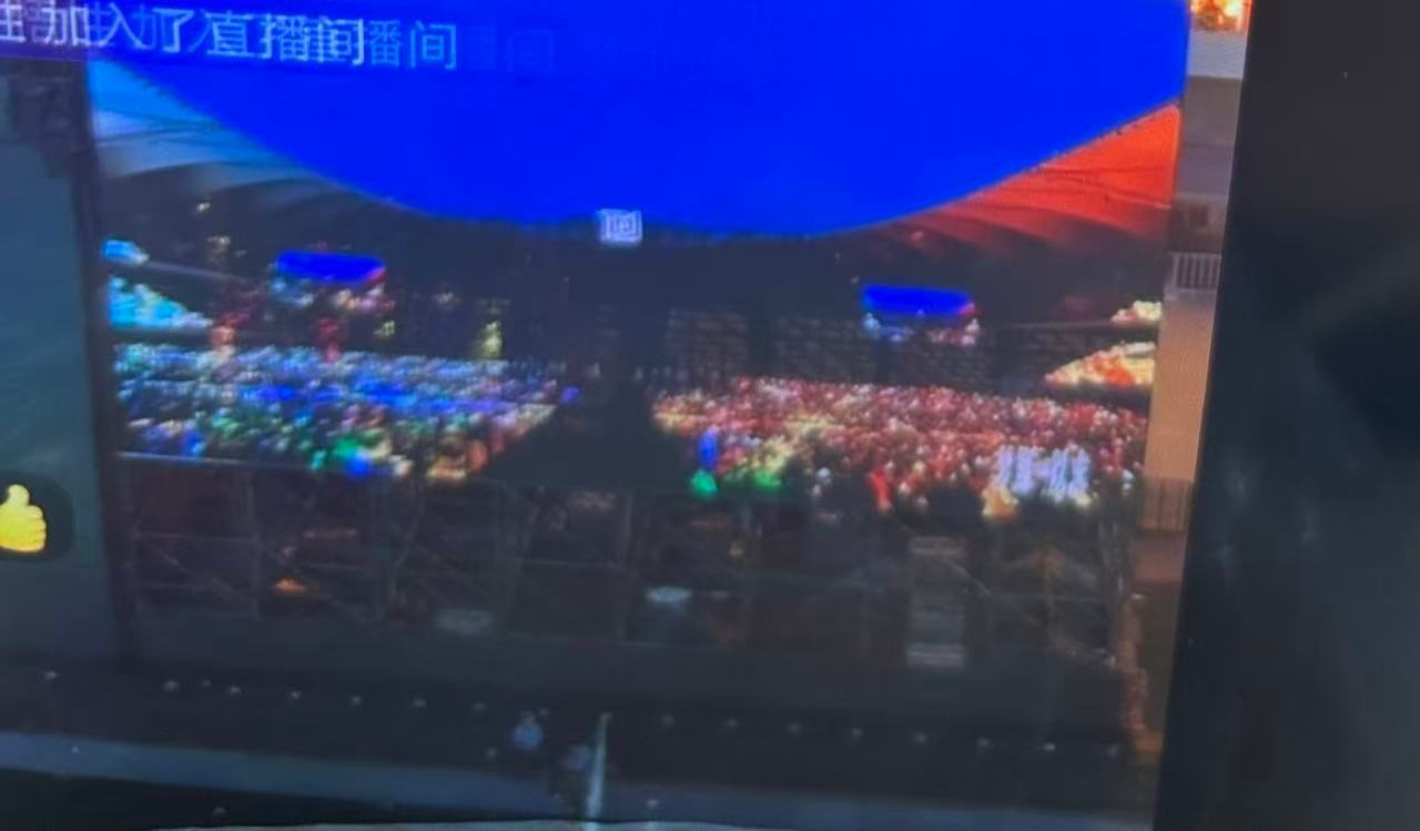 感受直播的棚有多红。。恐怖如斯😱苏新皓全场红