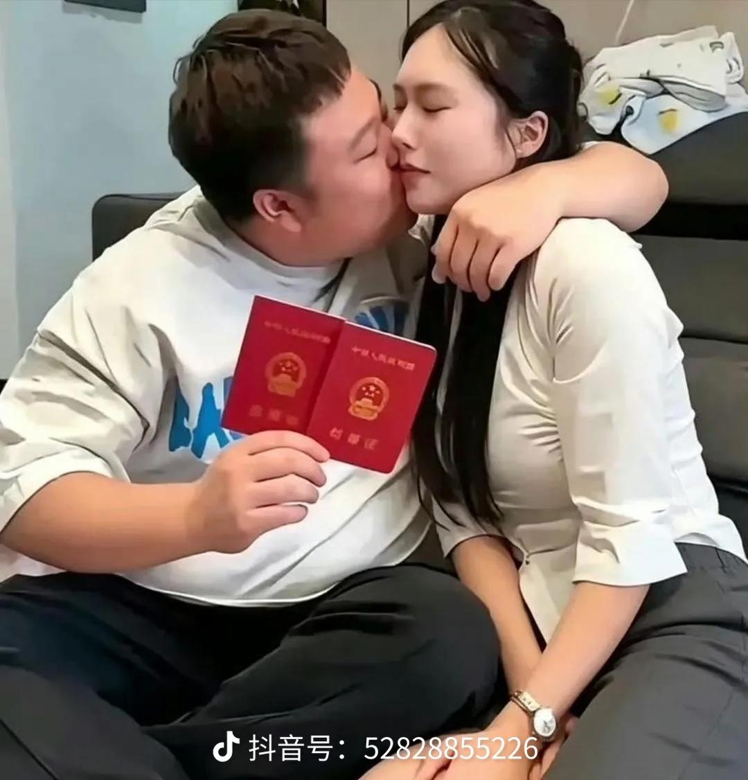 一个女人如果不跟你接吻，

百分之百不爱你，她可以给你拥抱，

可以给你上床，接