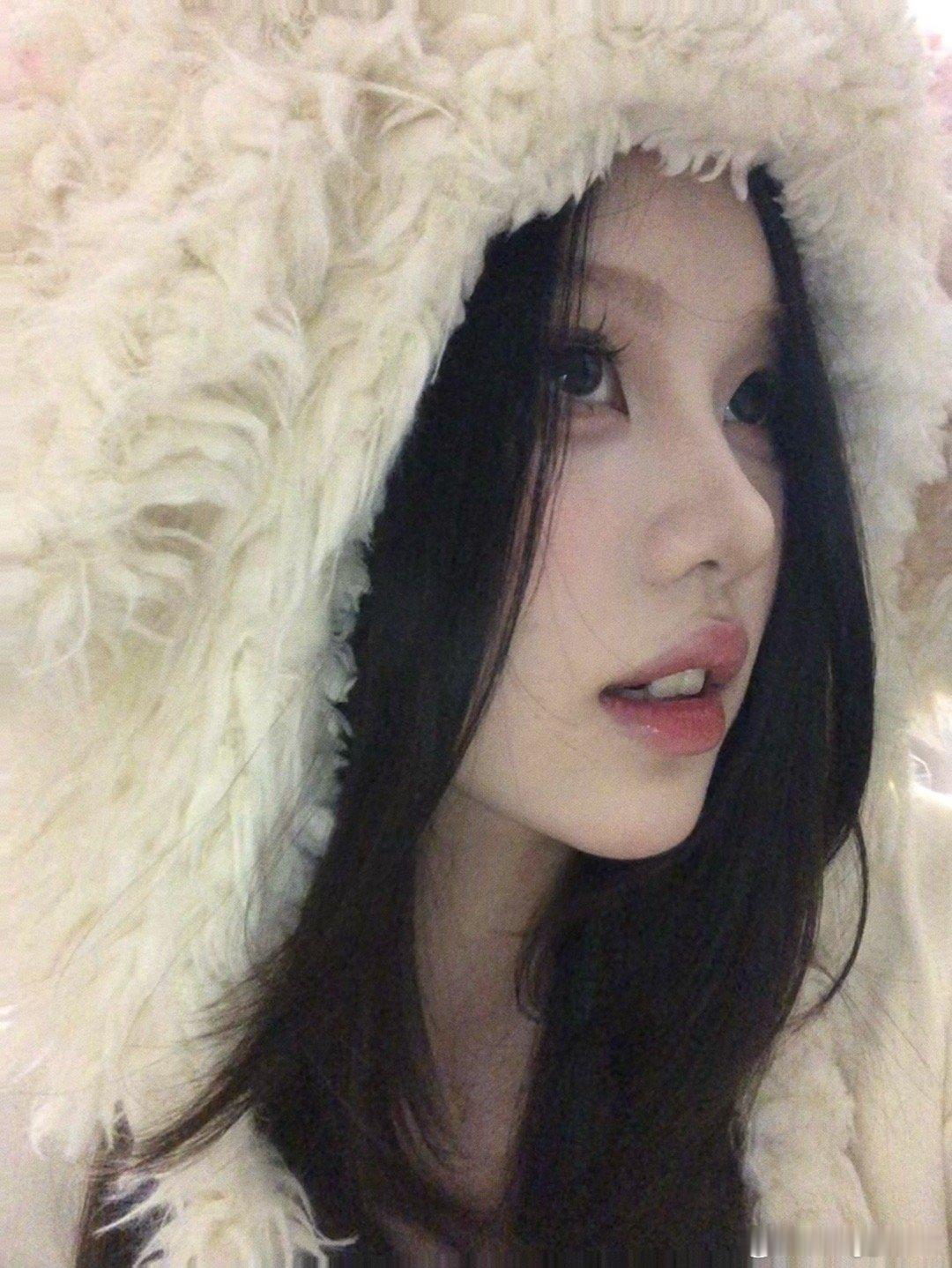 有种老年人卖萌的感觉 ​​​