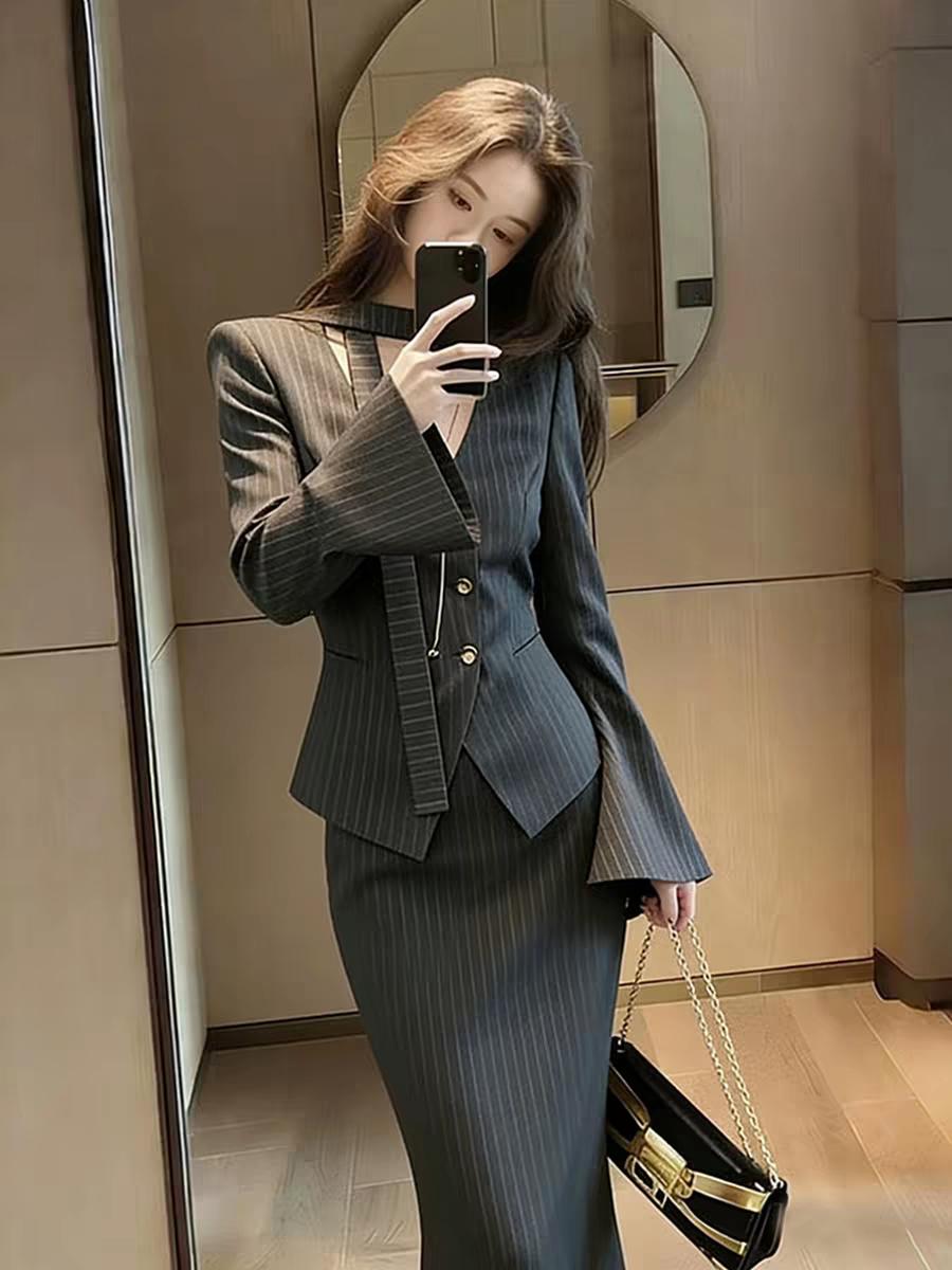 时尚穿搭。春季轻熟版高级西装套裙！轻熟女神范 时尚穿搭