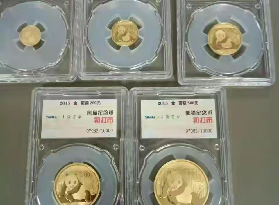 上海老人家中遭盗，装修工私配钥匙，警方破解断电疑云。
去年11月底，浦东高东派出