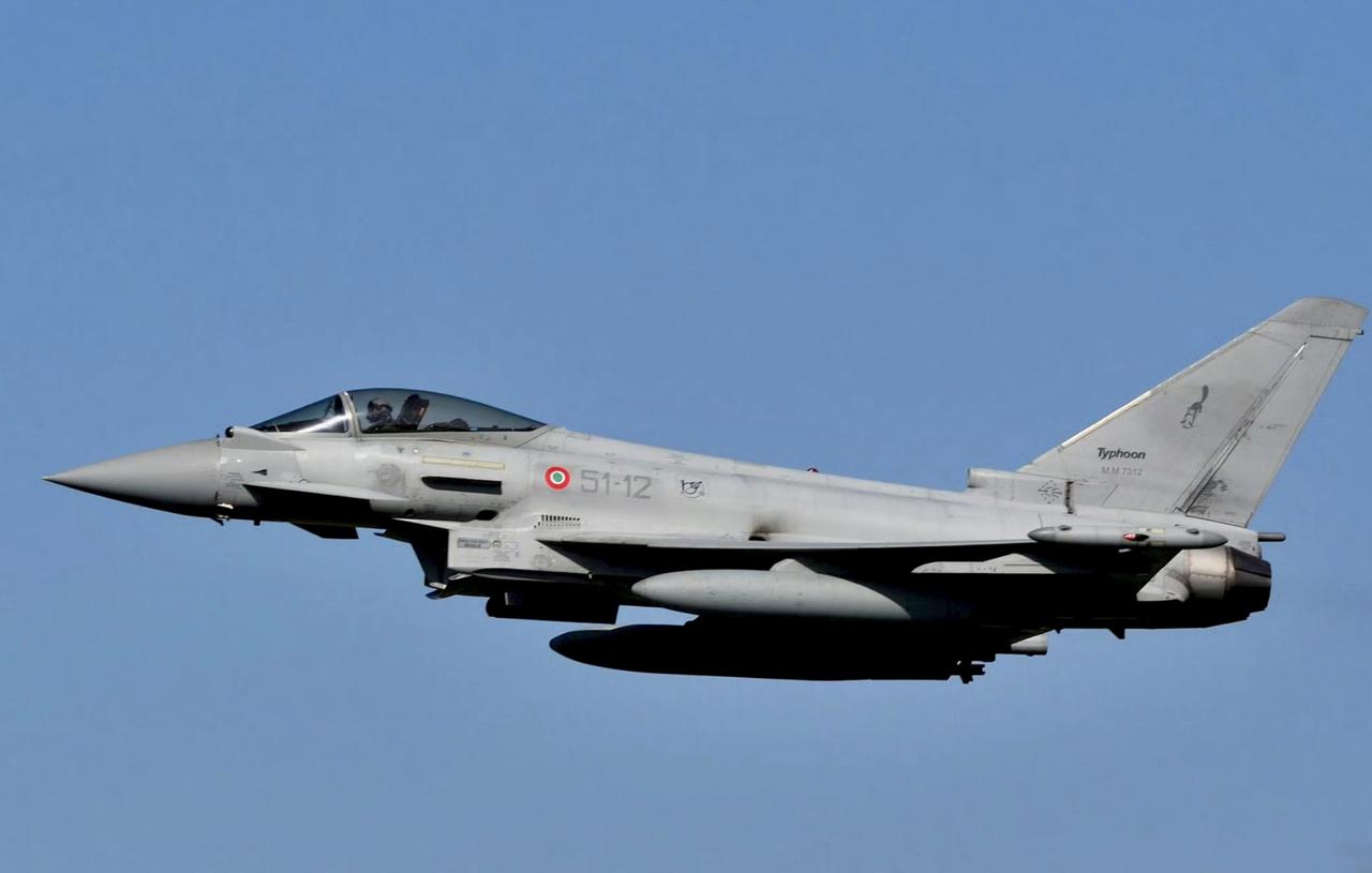 6.5亿英镑升级“台风”战机，英国是“真有料”还是“打肿脸”？
英国说要拿6.5