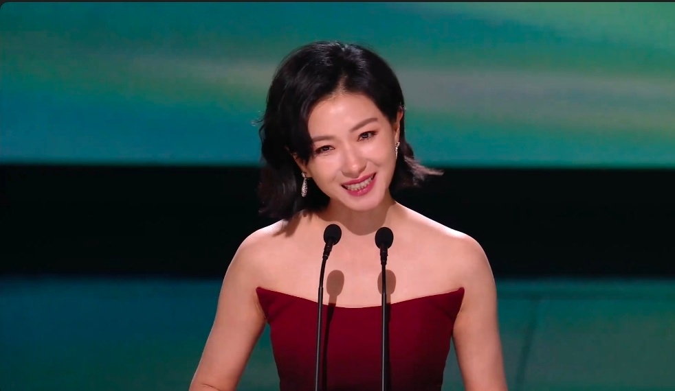 宋轶万茜宋轶万茜双女主剧本我先写清冷御姐遇上温柔白月光，剧情已经脑补完整部剧！！