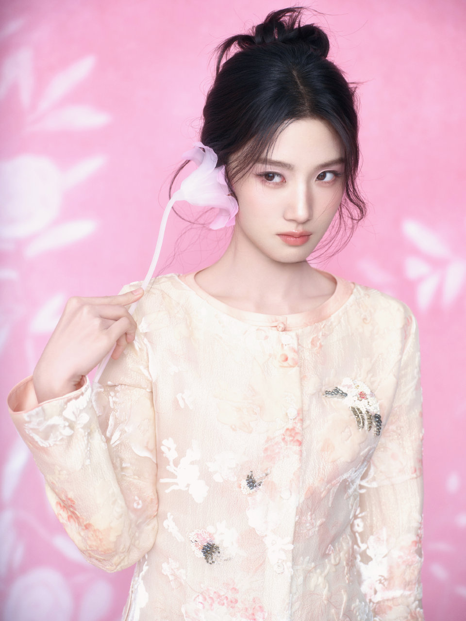 卢昱晓除夕快乐🧨！愿你把烦恼都留在旧岁，把欢喜都迎进新岁，新年万事顺遂！ 