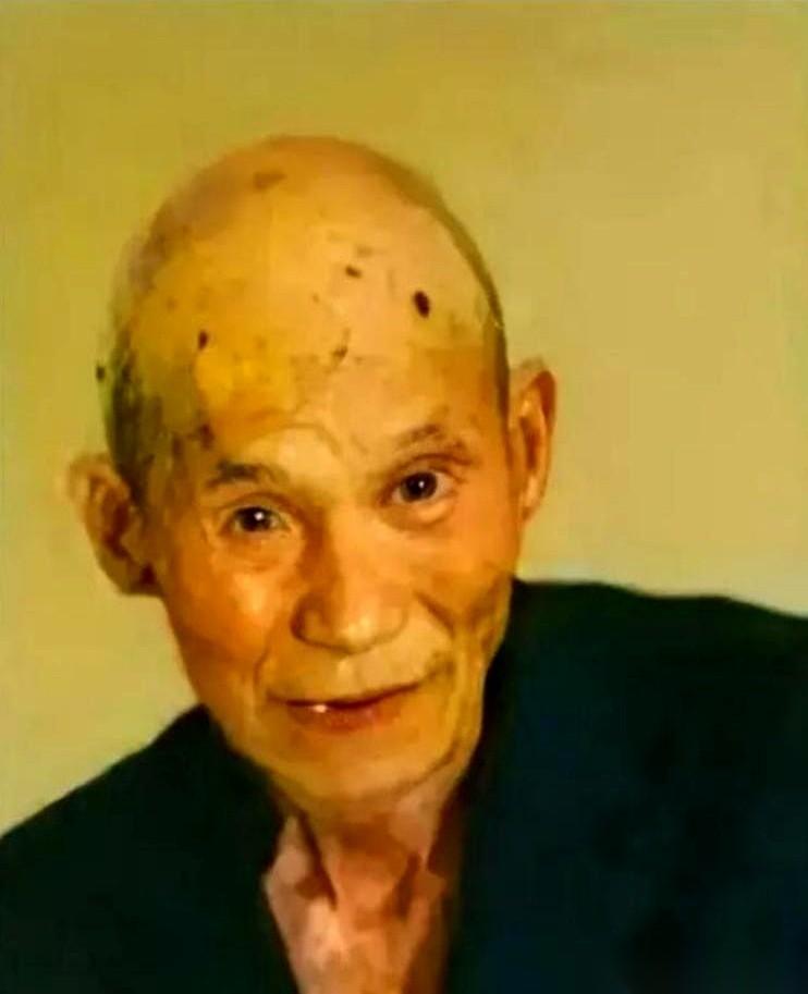 全中国坐牢时间最长的人，叫欧树。
1953年，他20岁，进去。2010年，他77