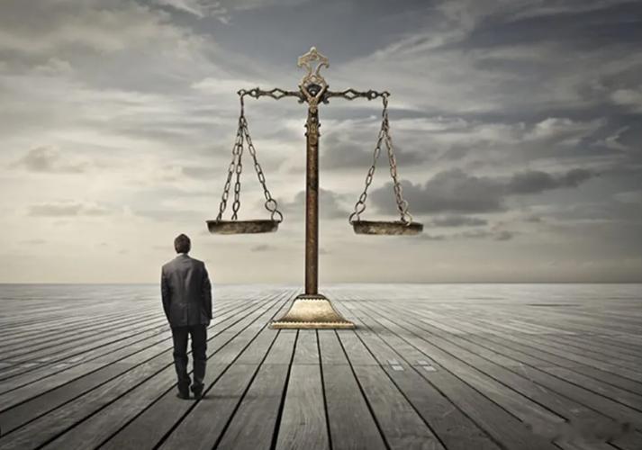 【由法官按指示判案获刑谈起，李向安：汇报思维是构建法治社会路障】最近与知名律师李