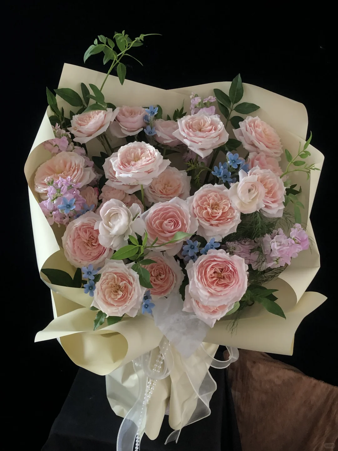 小粉兔玫瑰花束