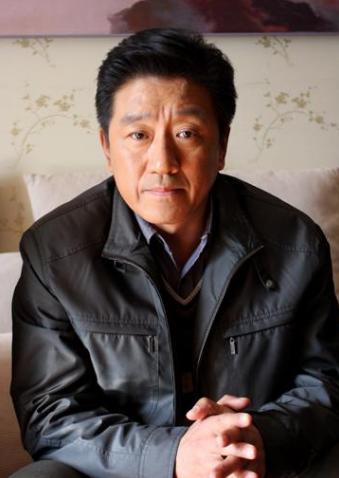 拍摄纪实刑侦剧《末路 1997》时，原定男主吴卫东在新疆戏份收尾前，突然以罢演要