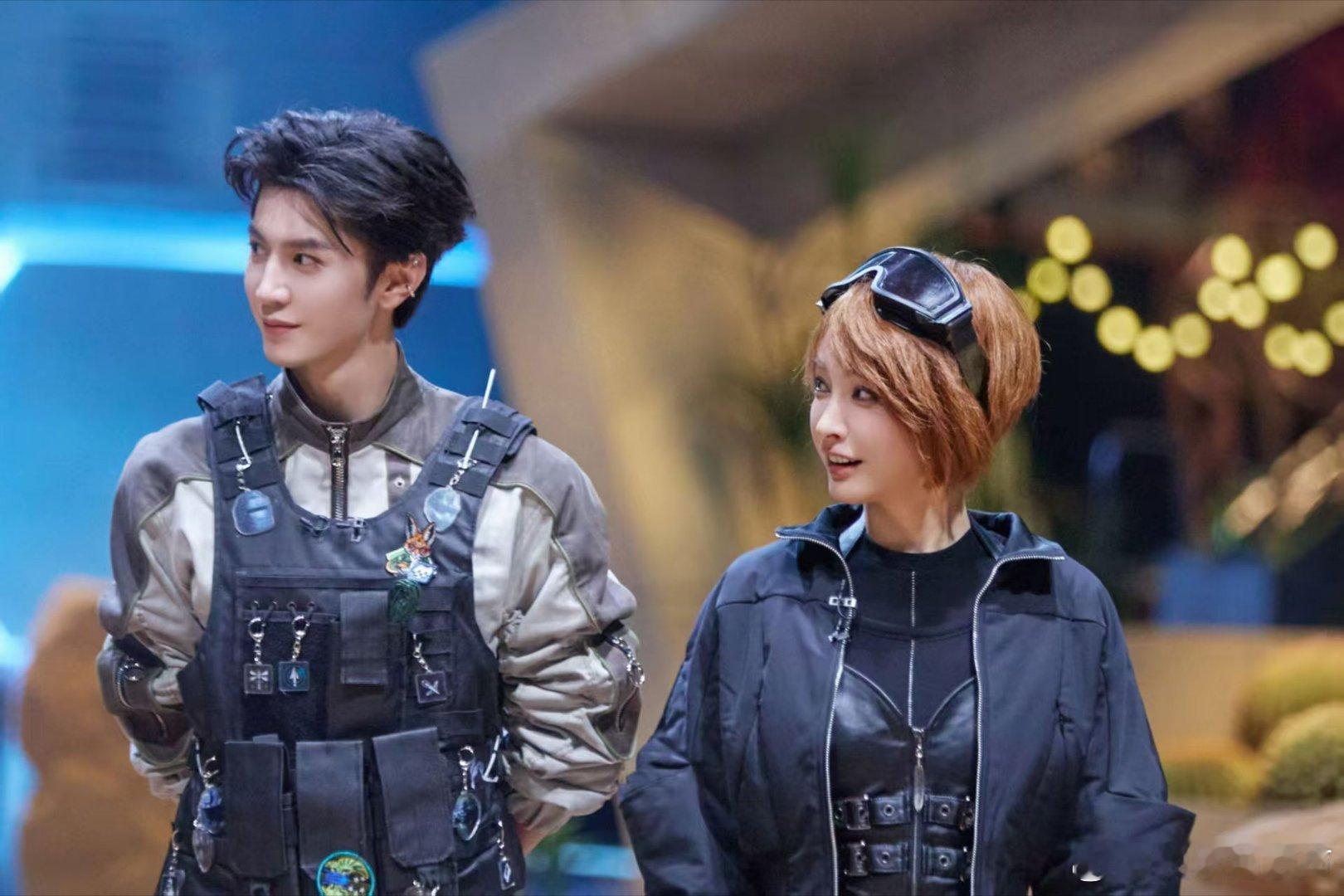 《大侦探》全员变身高能战术小队！何炅带队，大张伟魏晨武装到牙齿，这阵容我能循环看