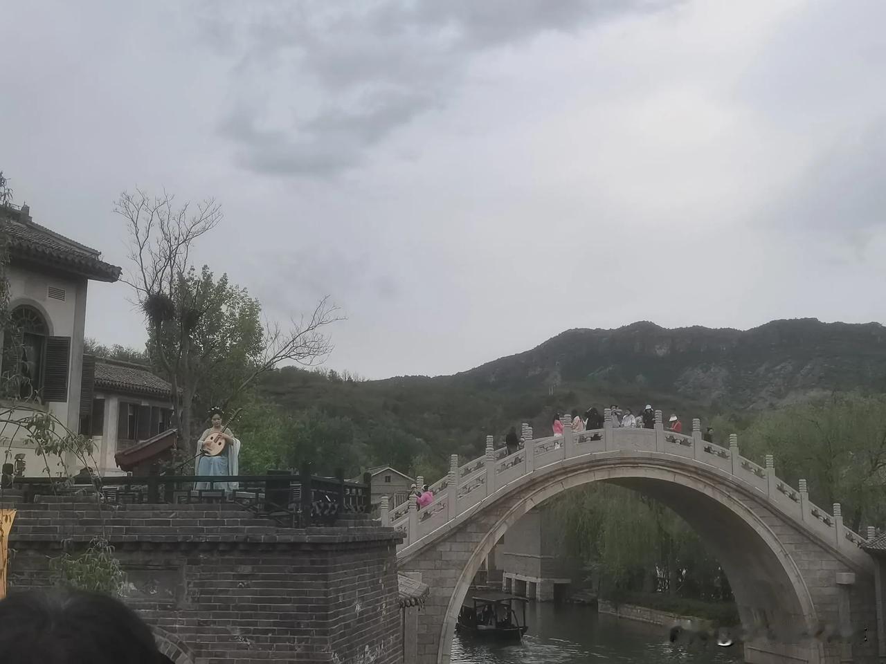 仙女、琵琶、小桥、流水！