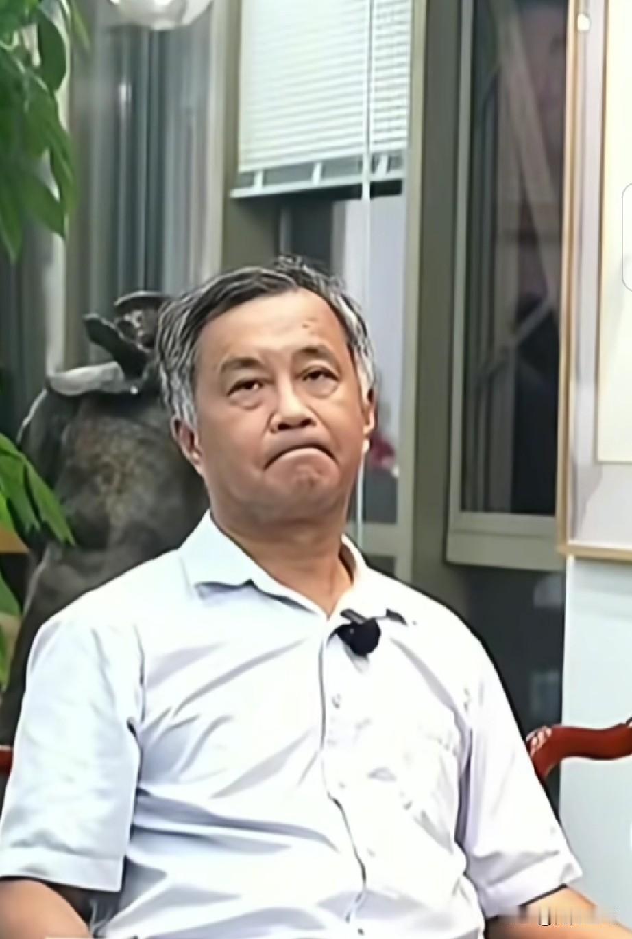 流浪大师、文化学者沈巍开直播说现在流量大不如前，但早就做好了“凉凉”的准备，语气