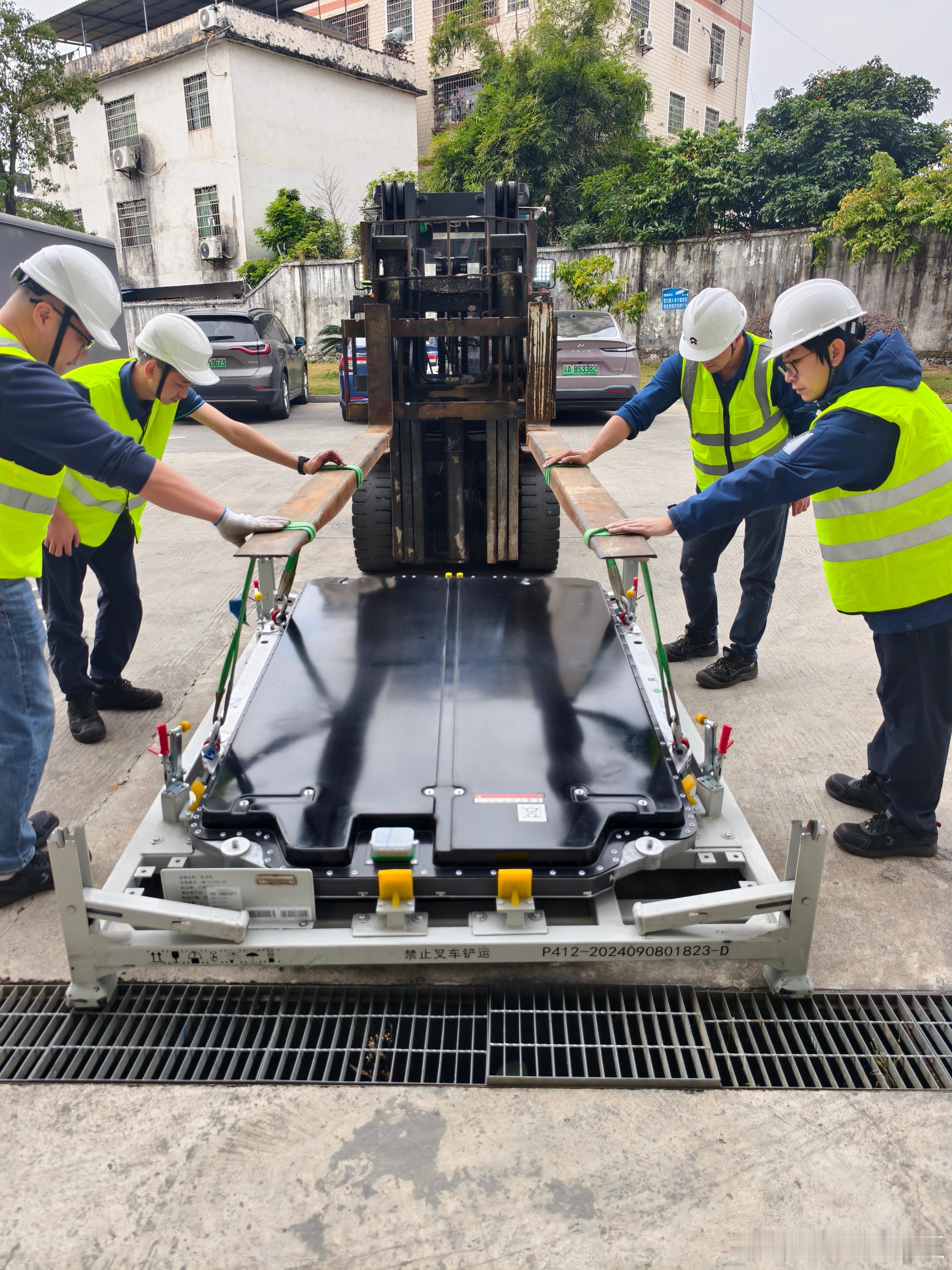 兄弟们！我这个乐道车主又来给乐道汽车点赞啦！“用户至上”弄的是真没毛病，比卷价格