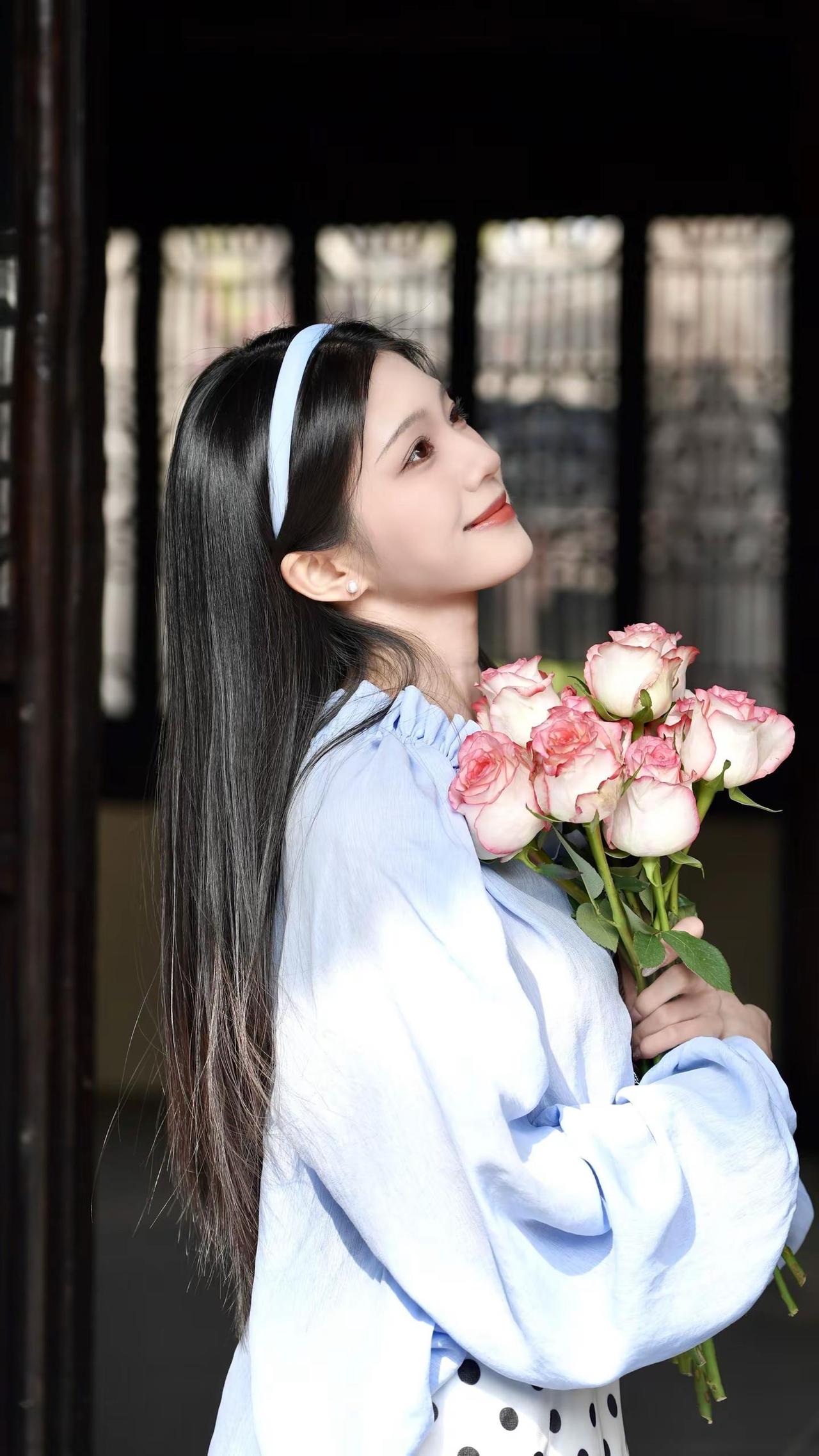 缠住吻住春风吹住我吗。穿搭 春日穿搭 早春出游穿搭图鉴上线 早春闪亮潮搭大赏