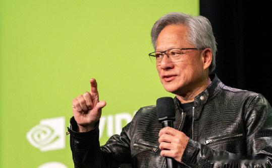 黄仁勋一句话市值暴涨620亿黄仁勋公开看好美股光通信龙头、美国半导体设计公司Ma