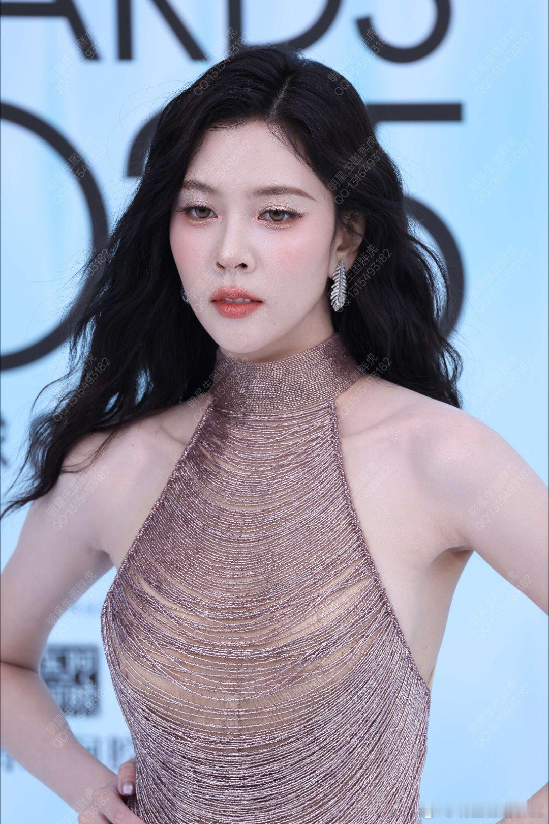 宋妍霏透视生图[awsl] ​​​