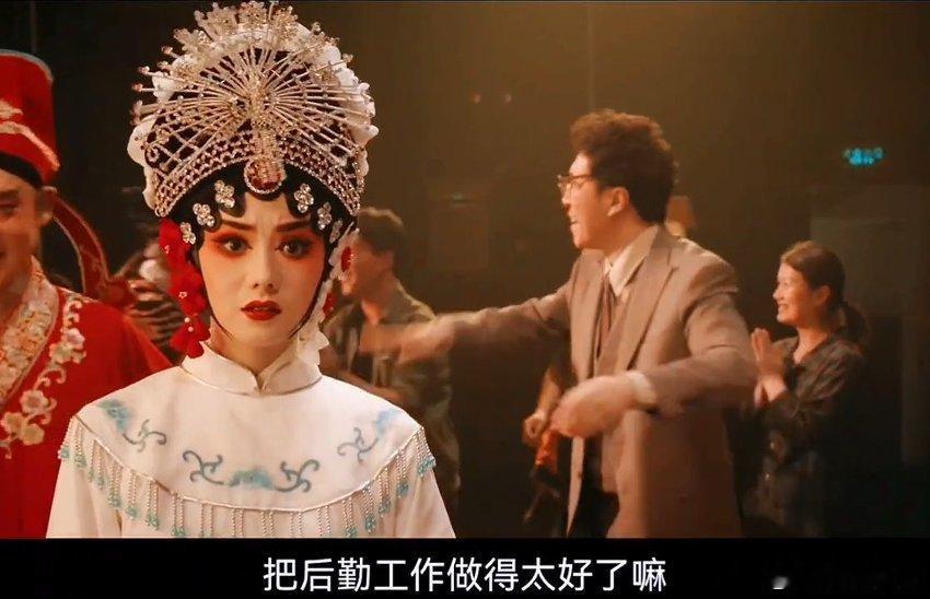 易青娥给刘红兵下药救命哈哈哈，刘红兵也是狠人，拉到虚脱也要赶火车，就为了看老婆演