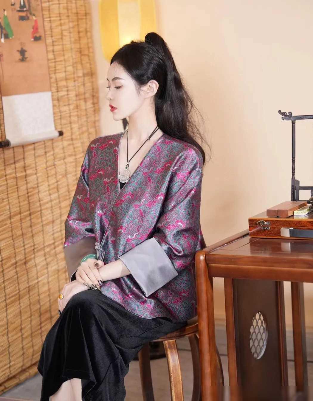 在寻找人生伴侣的路上，我们总是充满期待，渴望找到那个与自己相契合的灵魂伴侣。这并
