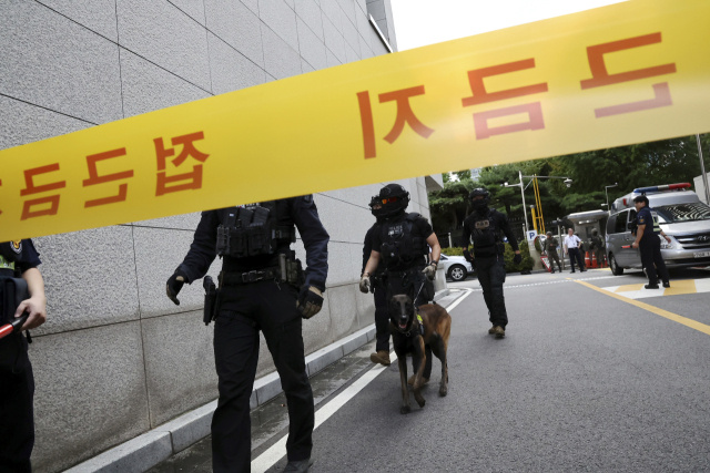 【韩国首尔市政府再遭“冒充日本律师”恐怖袭击威胁，仅8月就接到7起报案】海外新鲜