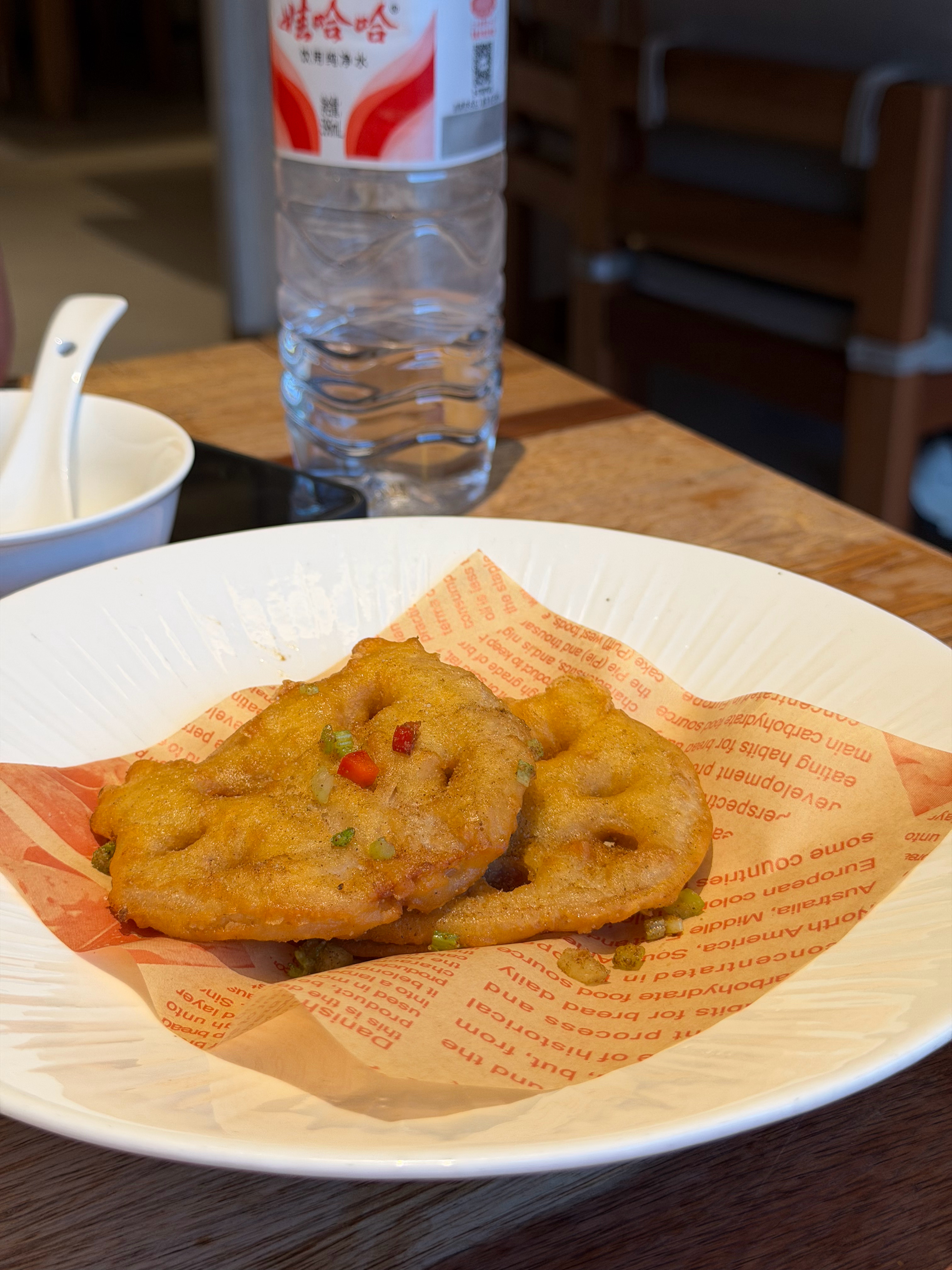 🍚一家素食餐厅 很美味很美味哦 看着少 其实很大一份 吃撑了都比较偏甜 但是我