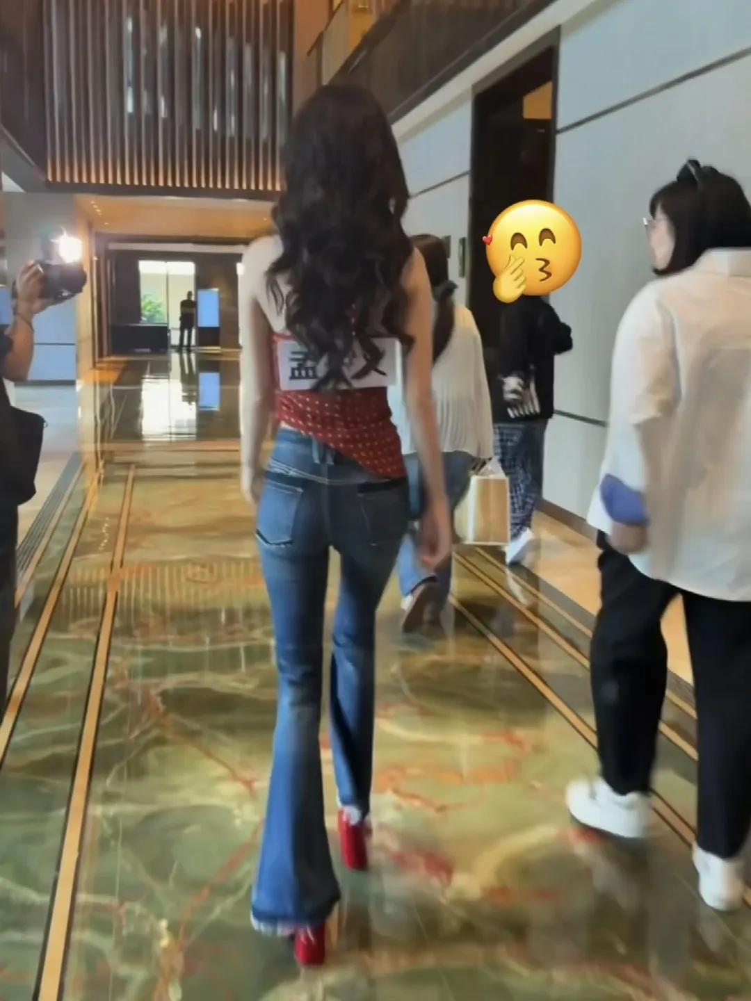 女明星真不是谁都能当的，虽然看似光鲜亮丽，实则要丧失多少快乐？看看孟子义这瘦骨嶙