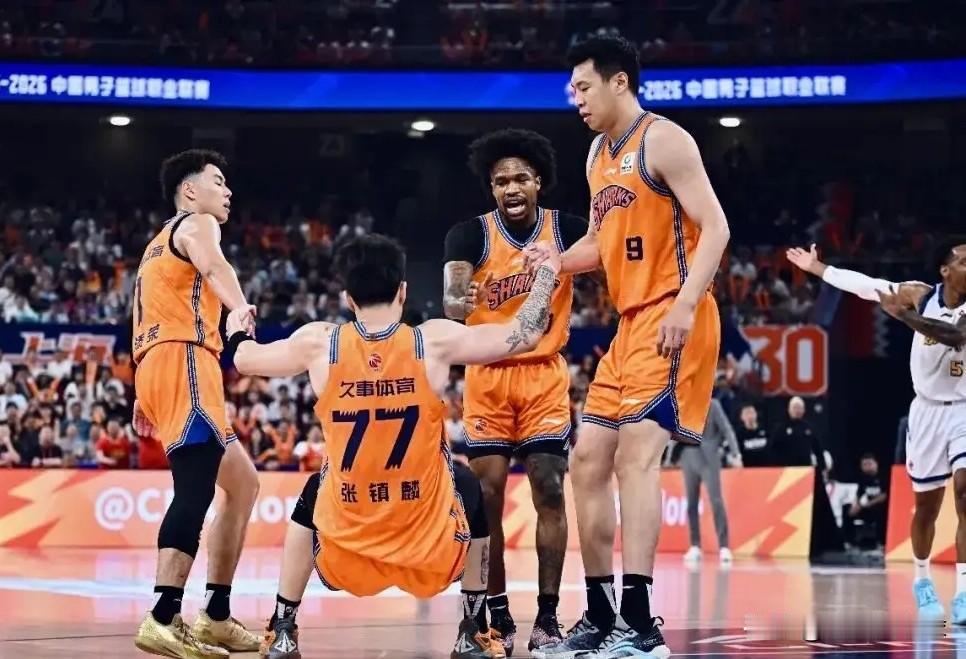 当然不排除有场外因素，例如怀特塞德为什么在第一场赢了后被除出名单？第二为什么第二
