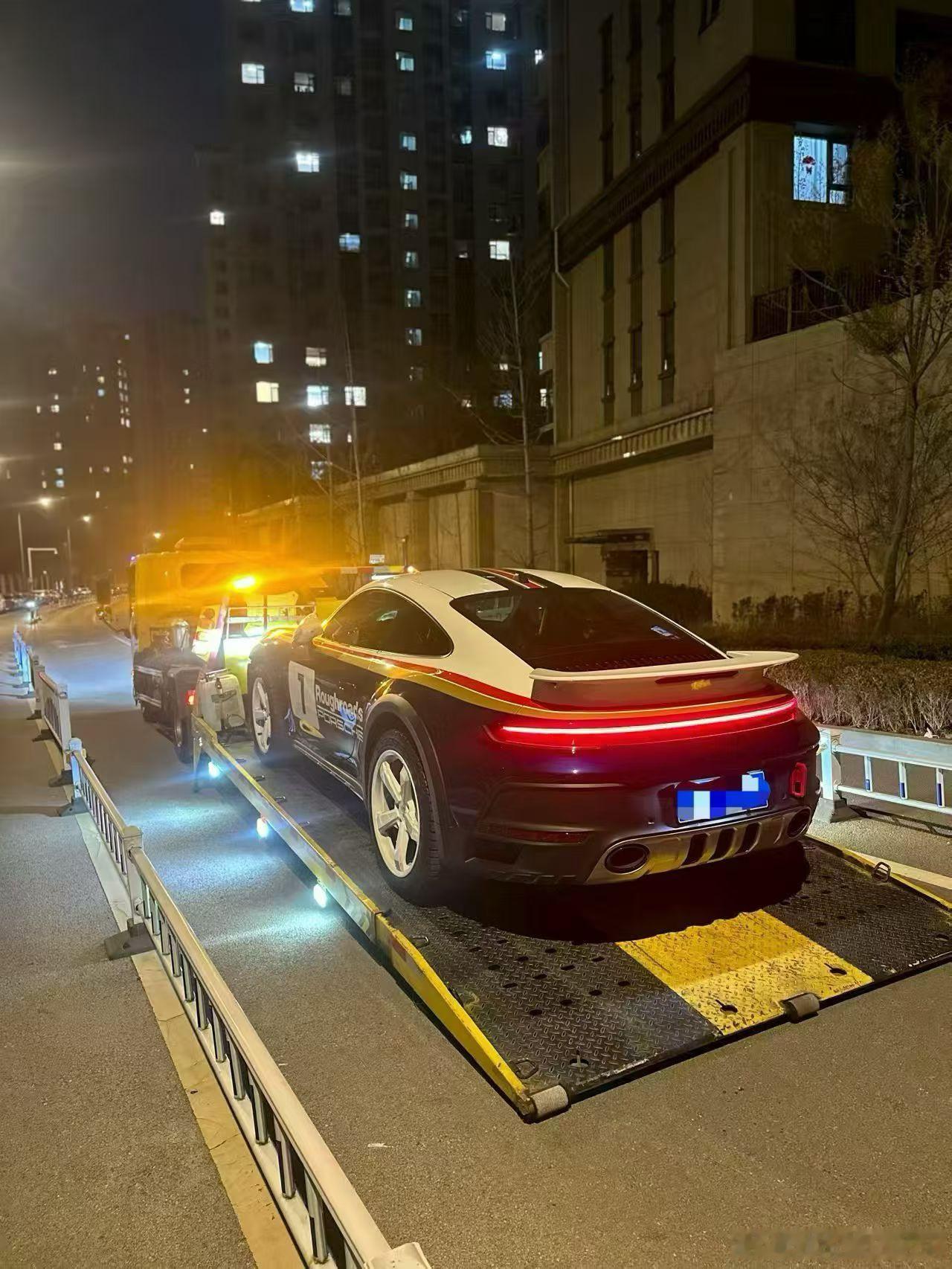 保时捷 911 Dakar，7000多公里，原厂涂装，柏林音响、寻有缘人 