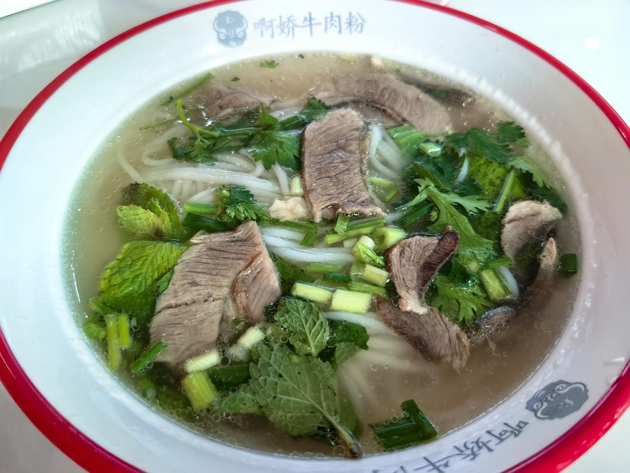 俺孩子班里的家长经常给孩子们买吃的东西，太幸福了，我都羡慕馋啊！