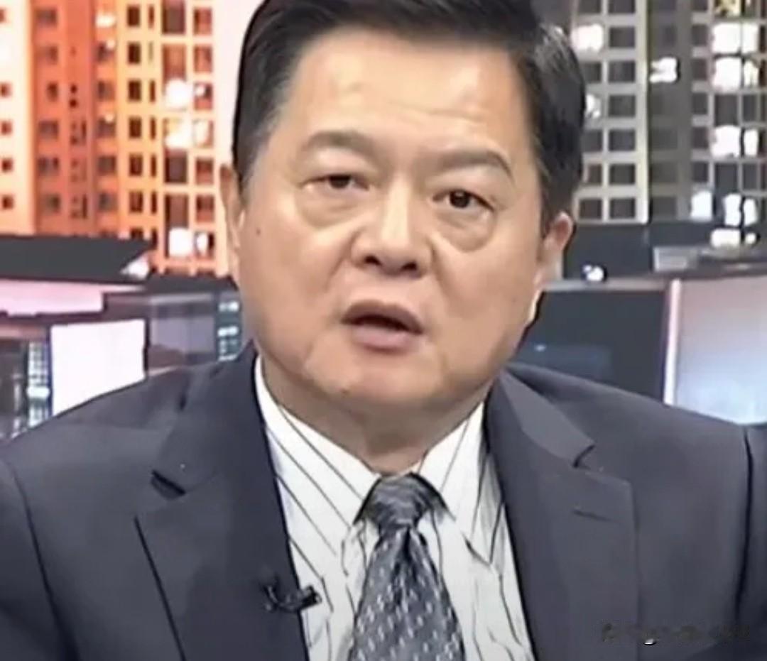 周锡伟一句话撕开遮羞布，国民党民进党买武器全是冲大陆，一个明独一个暗拒统。
 