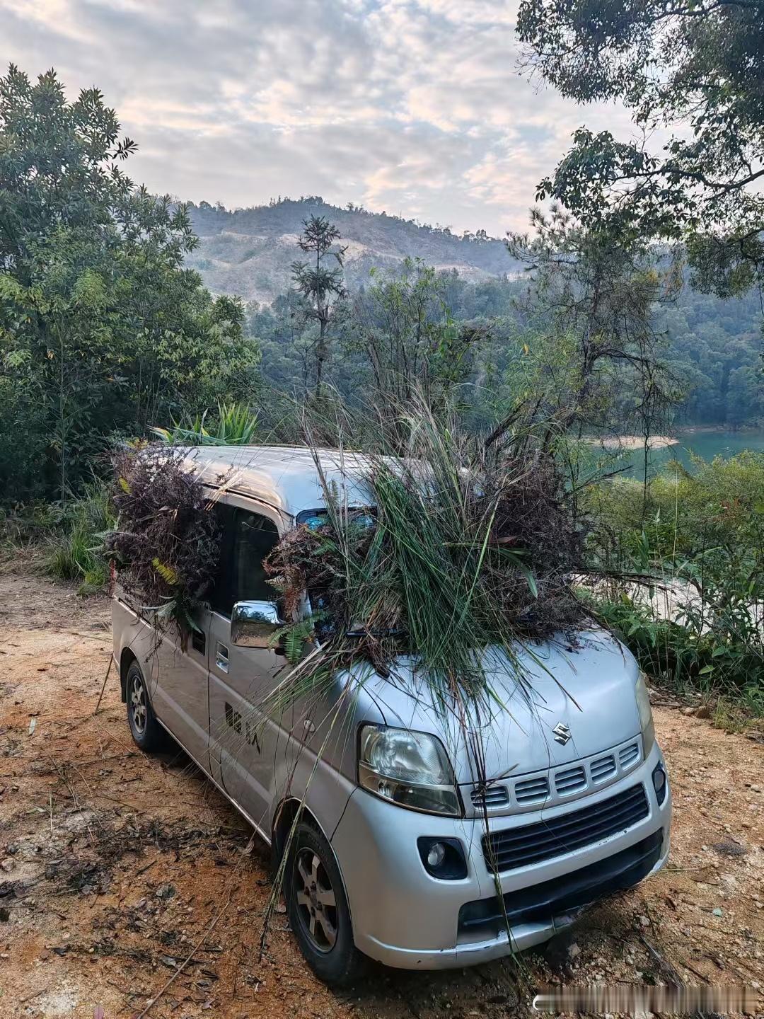 等待下午15点开训，这台铃木浪迪面包车真是买对了。高速巡航能跑，野外跟着五十铃越