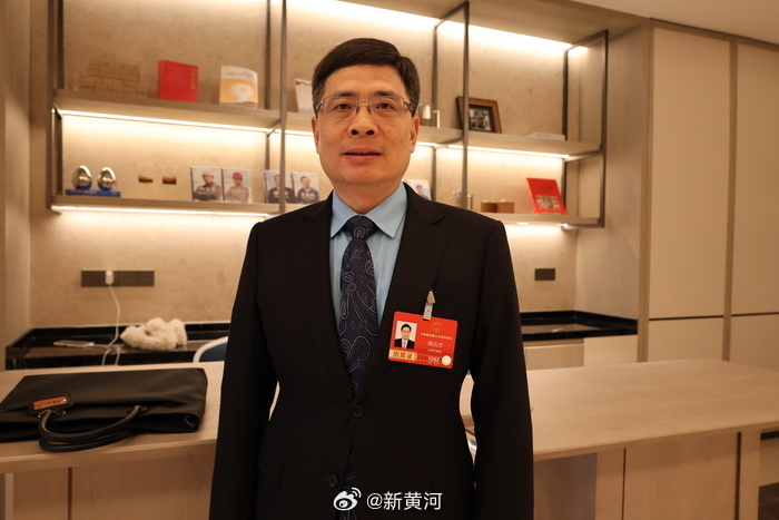 【#周云杰透露懒人家电新进展#】#周云杰说今年将推出懒人冰箱# 2025年全国两