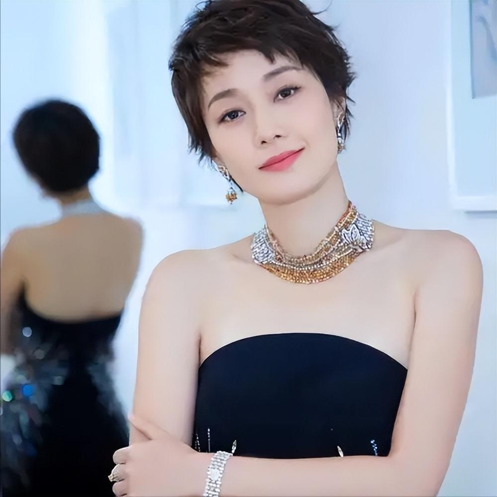 喜欢马伊琍，有仇就报，有怨就就解！
 
渣理应惩罚，骂马伊琍阴的不是渣就是三儿，