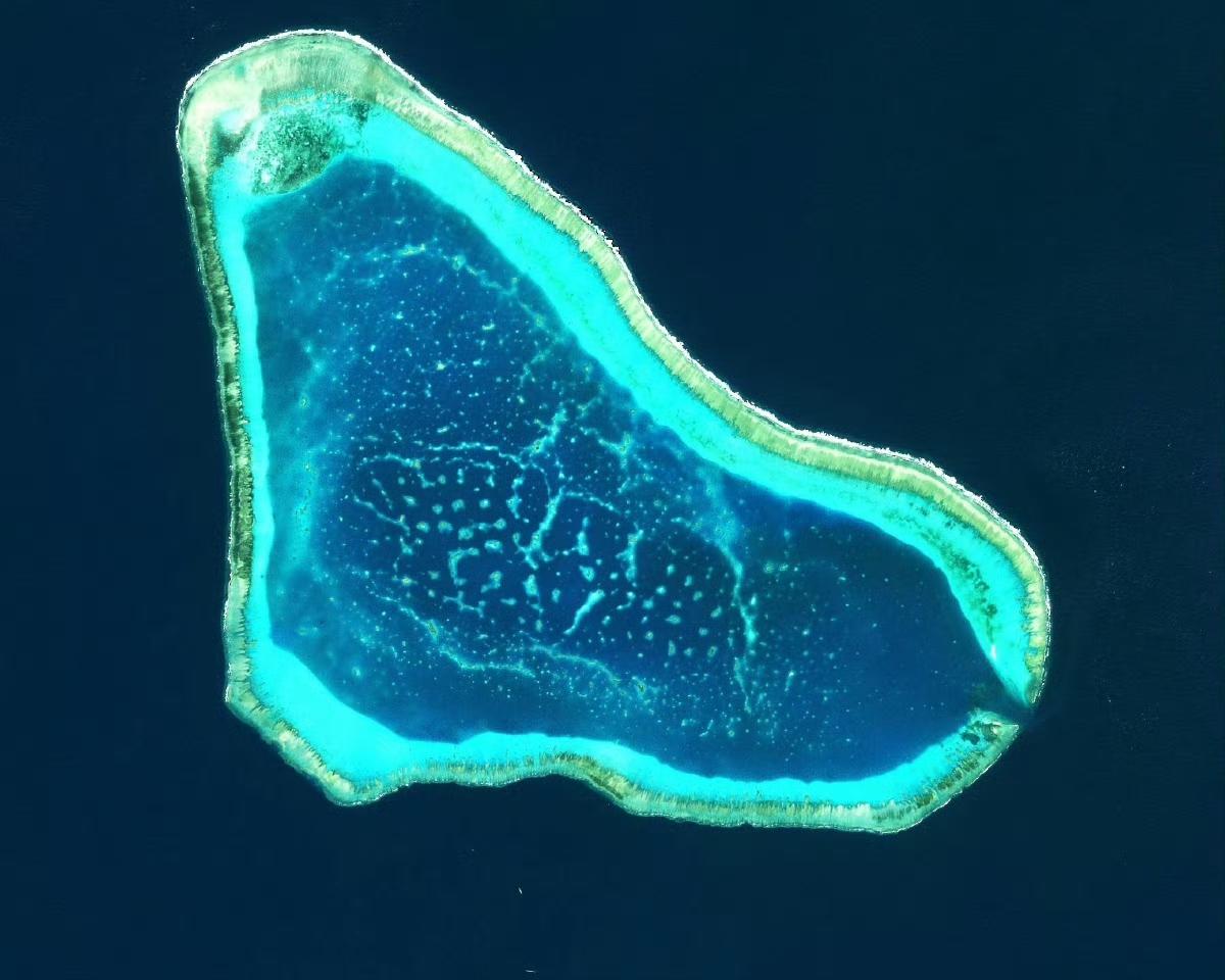 就在今天，北京已经批准新建黄岩岛自然保护区。有关部门和地方要严格执行《自然保护区