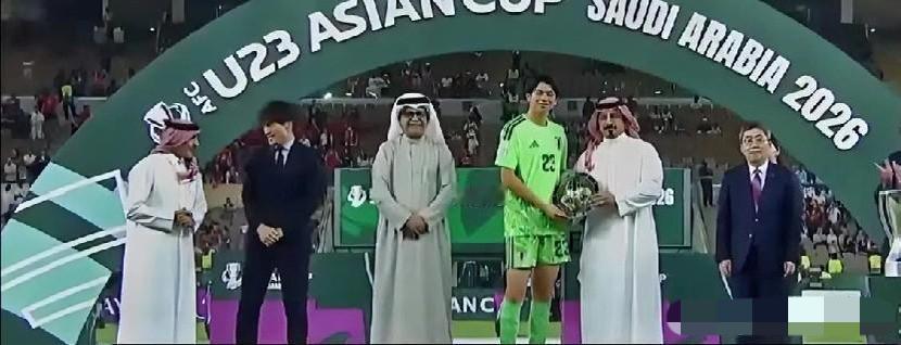 李昊这最佳门将，丢得是真让人意难平！

输给日本队其实不算意外，毕竟实力有差距，