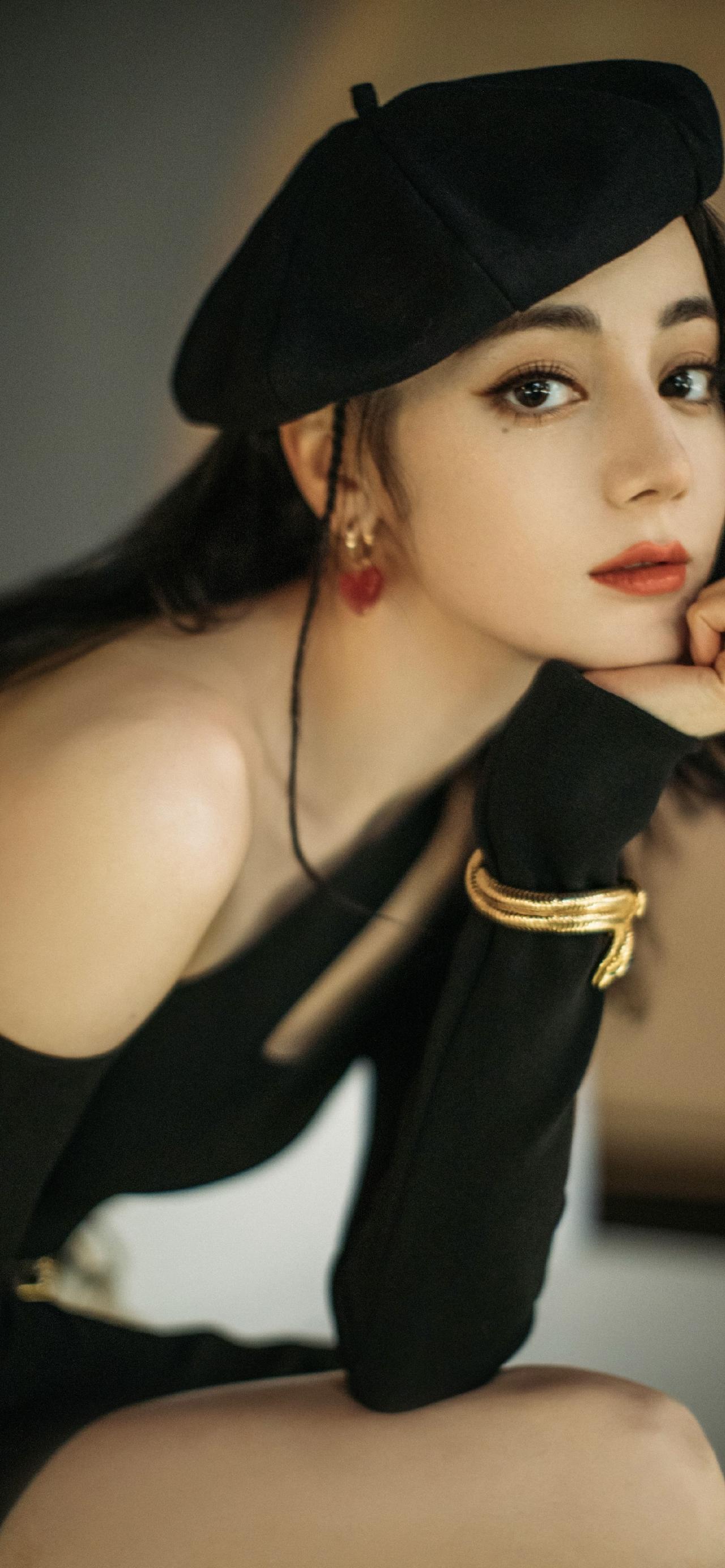 美女壁纸-第5970期-迪丽热巴