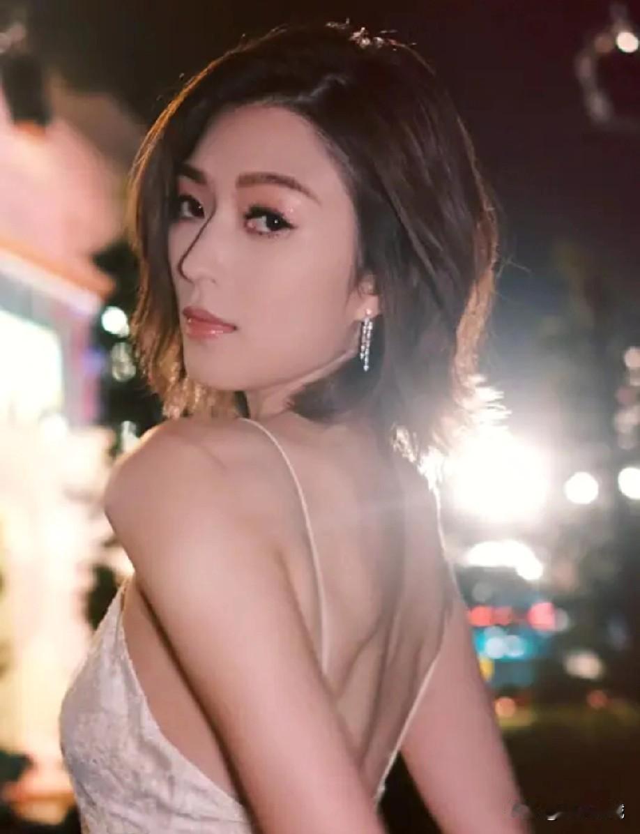 4年换20任男友的“女版陈冠希”，嫁老实人生女带货，旧标签咋甩不掉？
 
曾被戏