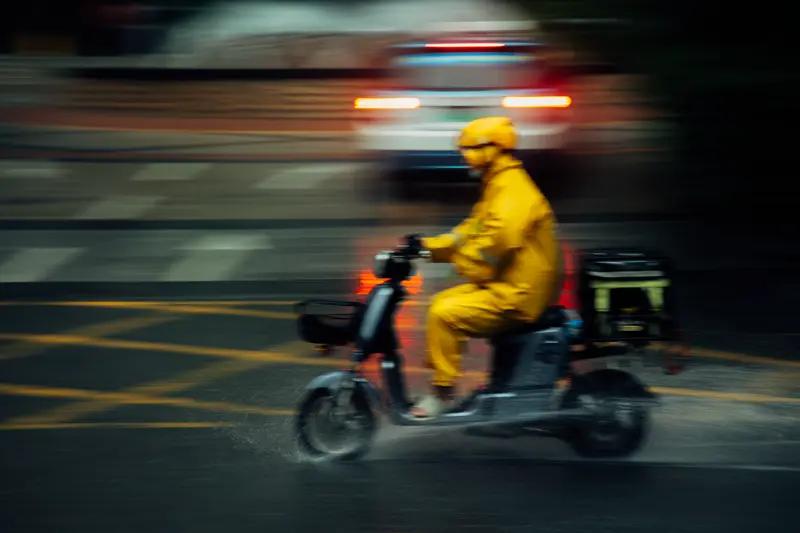 当下的外卖要如何选、你选对了吗？
 
目前外卖行业确实存在一些安全隐患，但监管和