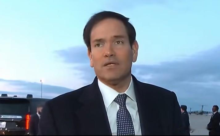 美国国务卿鲁比奥在前往慕尼黑安全会议时表示:“世界正在我们眼前飞速变化，翻天覆地