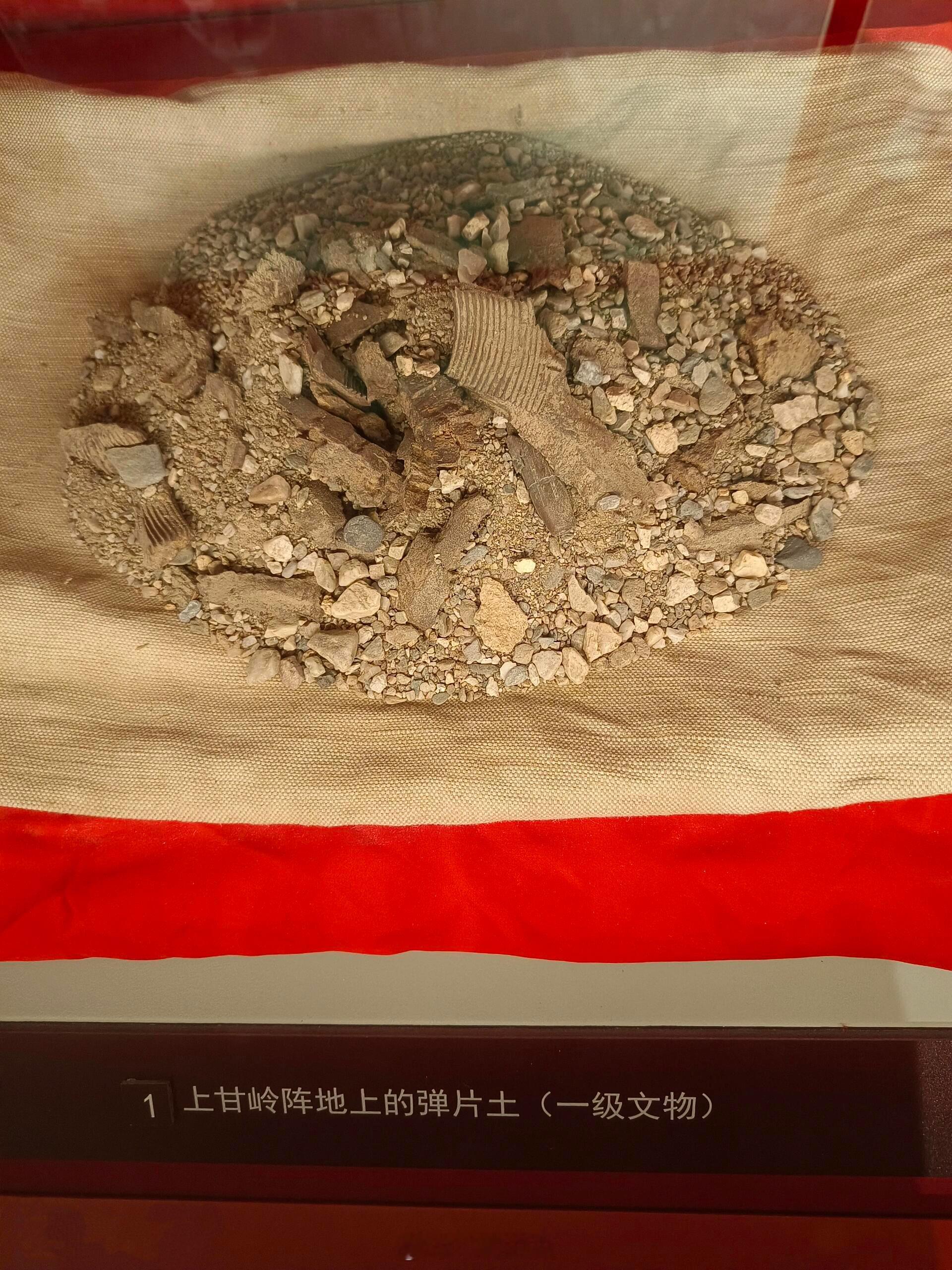 谁看到这张图片不落泪呢？何其有幸，生于华夏，见证百年，愿山河无恙，祖国繁荣昌盛，