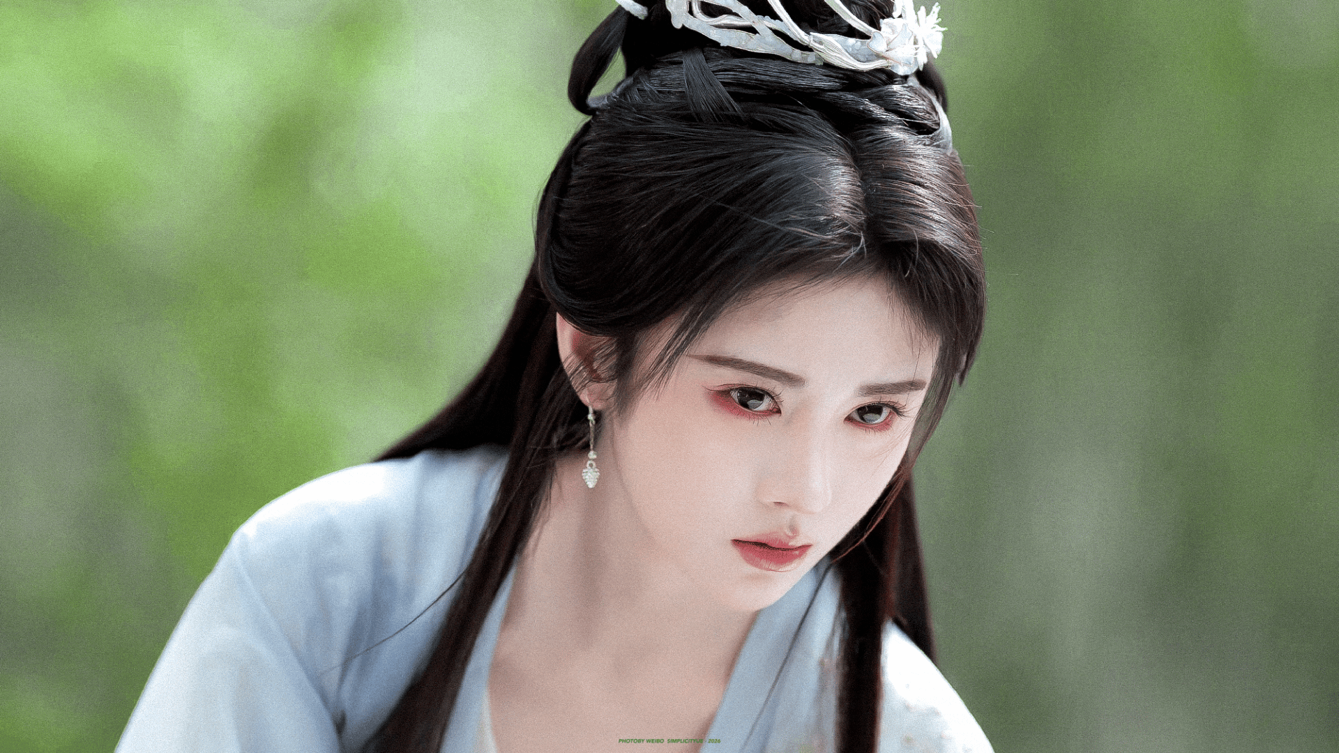 鞠婧祎 jjy鞠婧祎姜黎非 我们都应该多笑笑像镜头下的阳光一样.