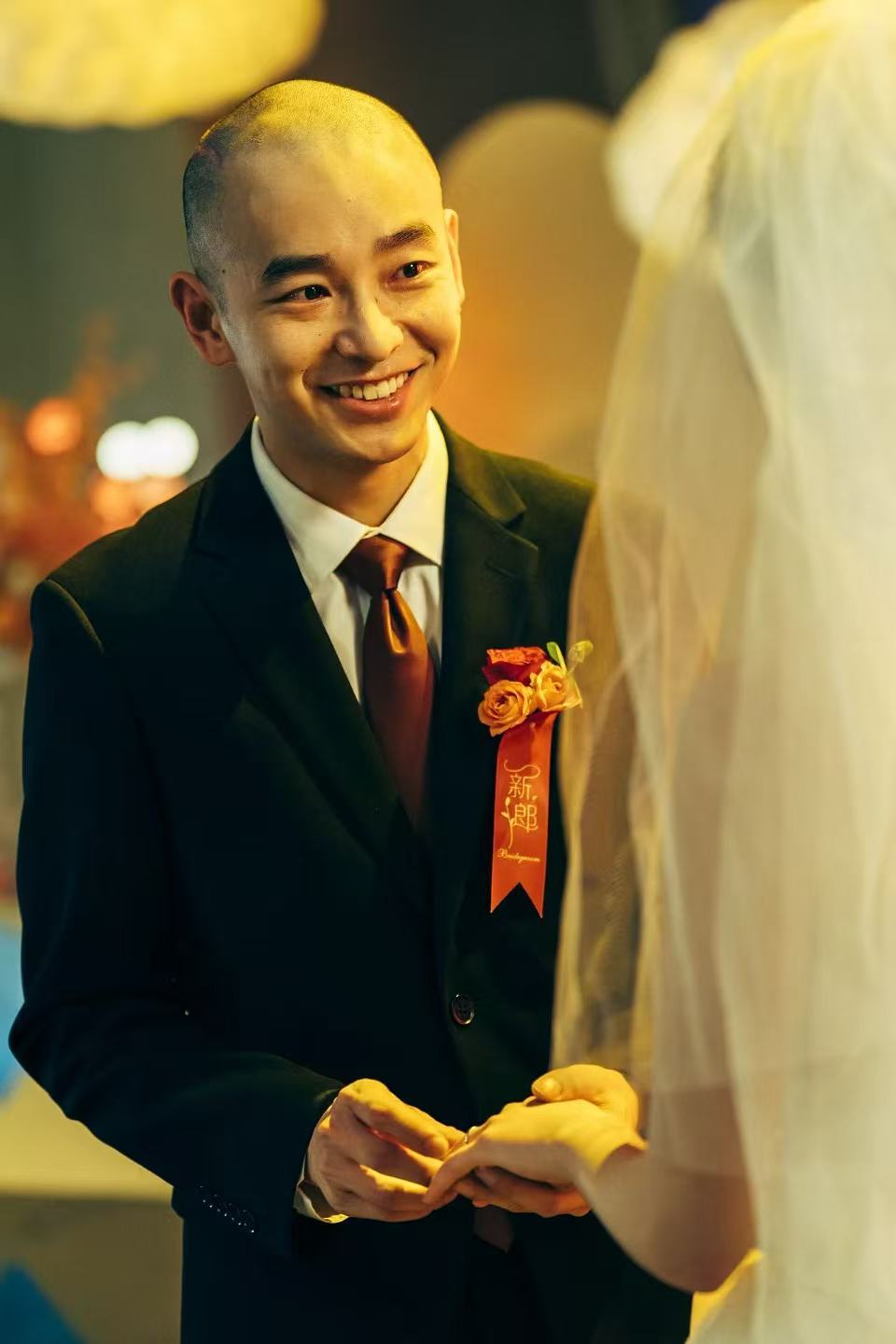 娱乐韩网热议彭昱畅演技好演技不分国界！细腻克制又极具冲击力，彭昱畅仅凭眼神就戳中
