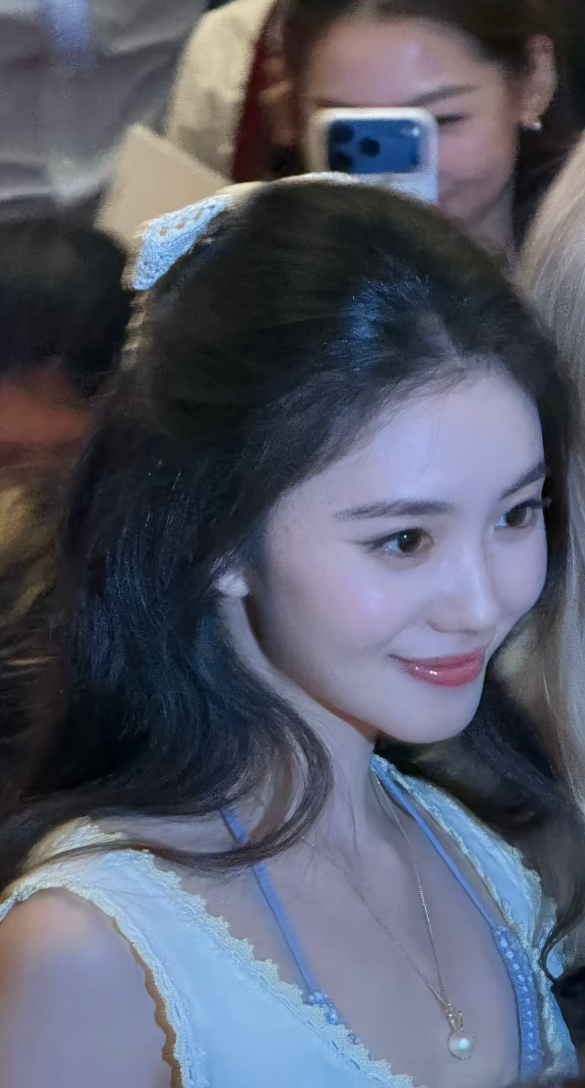 baby脸 天使脸 少女脸…..想通一切软fufu温柔的词汇来形容这张脸蛋🫧?
