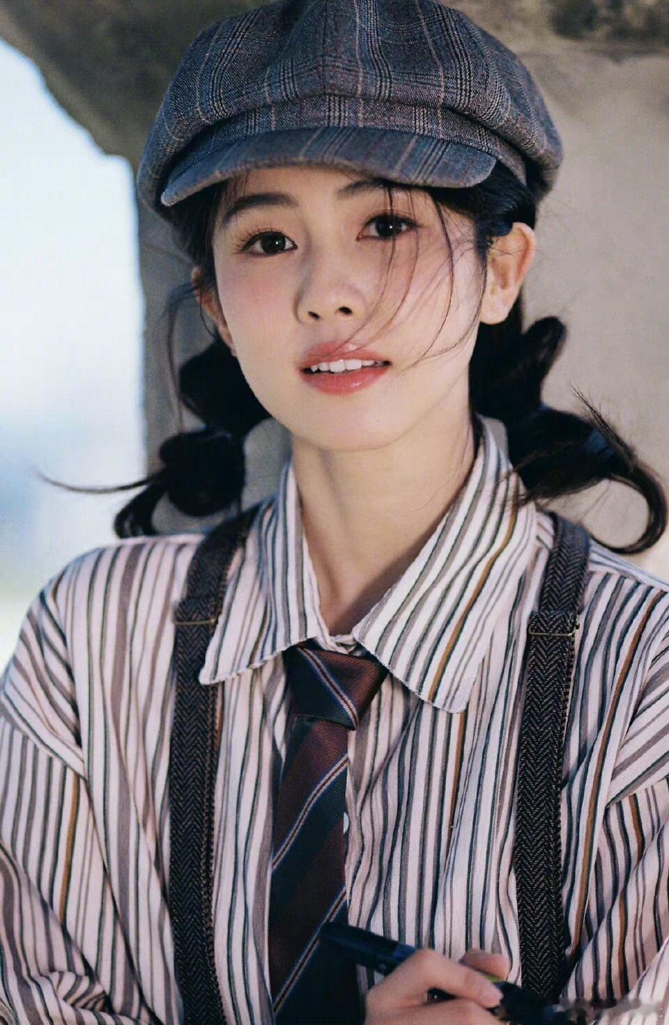 #白鹿麦田里的小画家##漫画家白鹿#麦 田 小 菠，麦 田 里 的 小 画 家?