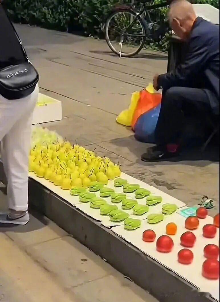 处女座大爷的ins风菜摊