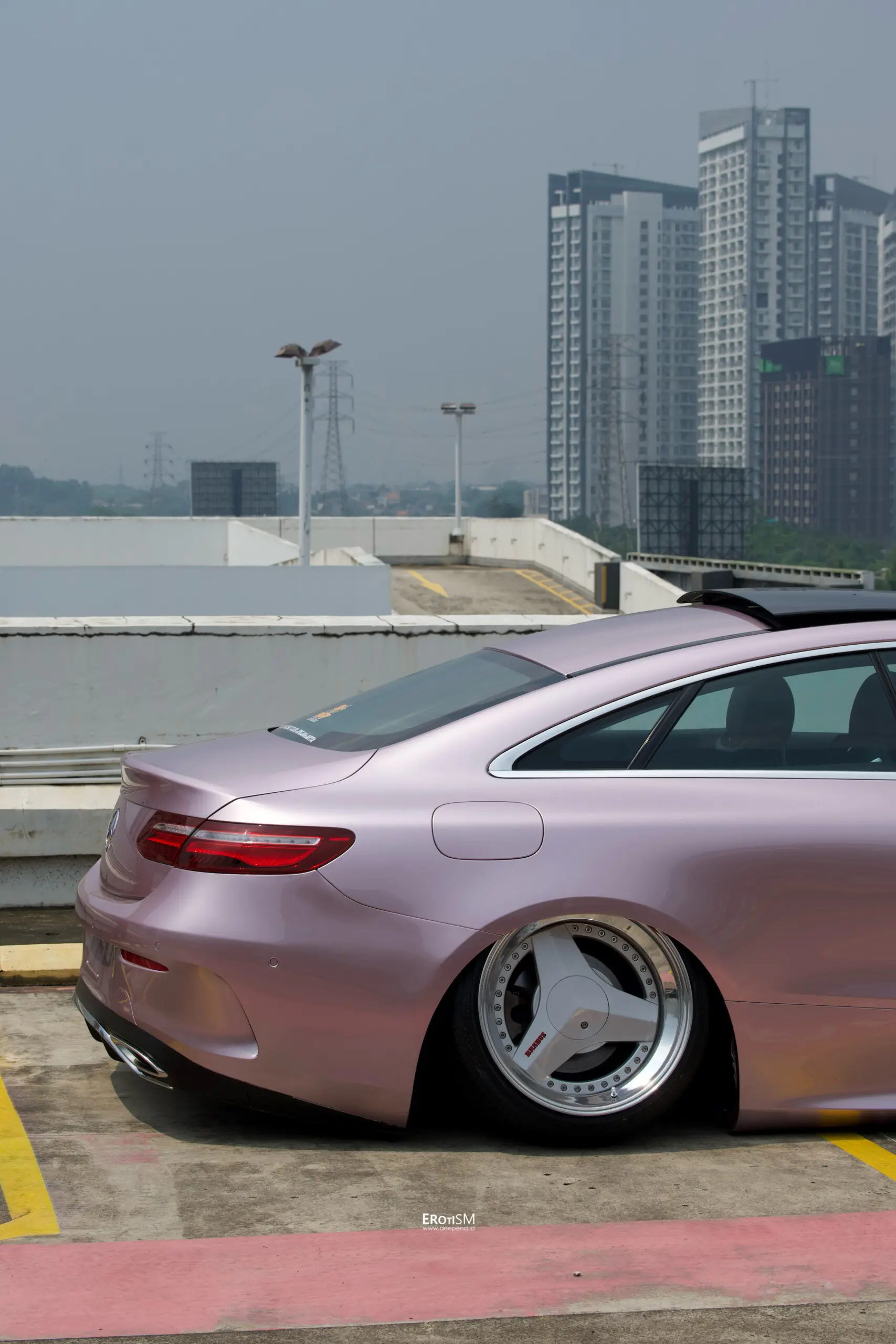 双门拉风伏地魔。印尼玩家 | Mercedes-Benz E300 C...
