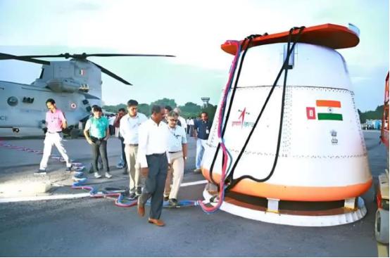 国安部称境外势力觊觎我国载人返回舱和逃逸塔，都是谁？有何目的
 
“看着航天员安