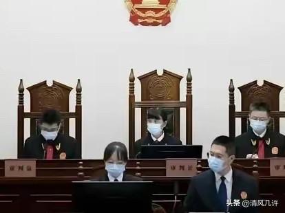 “这就是欠薪的下场！”贵州，一农民工带妻儿,找包工头讨要血汗钱，岂料，包工头纠集