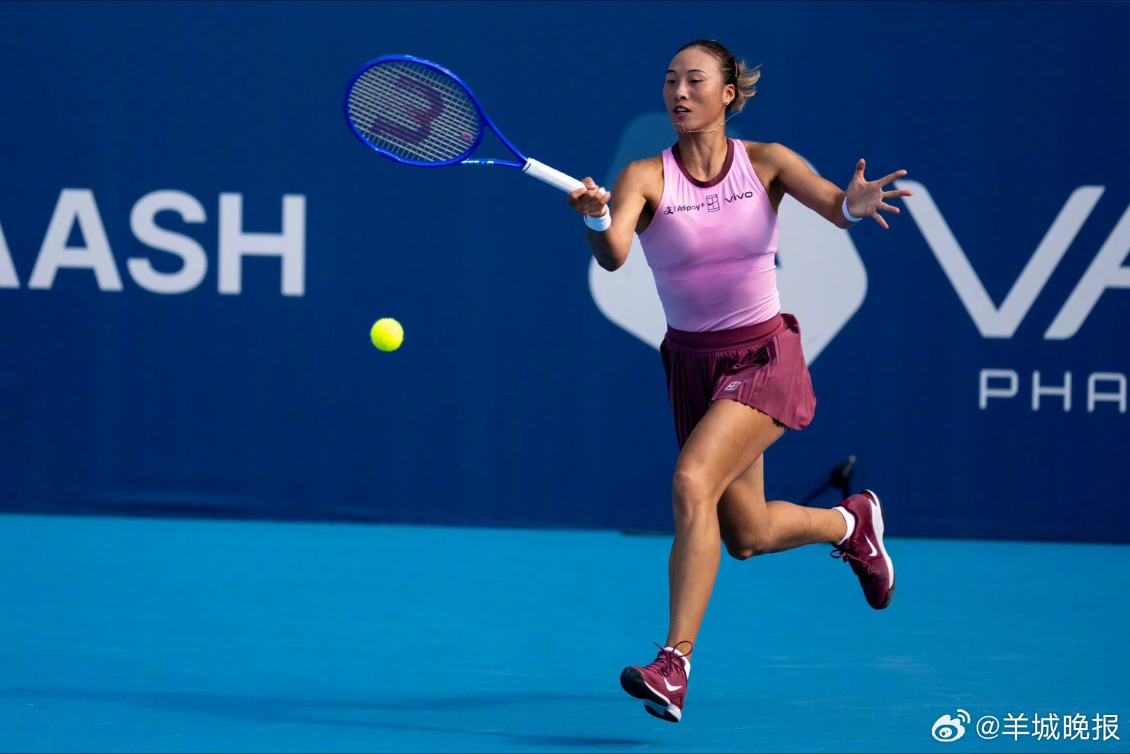 #郑钦文vs米契奇#【郑钦文晋级WTA250雅典站八强】北京时间7月15日晚，W