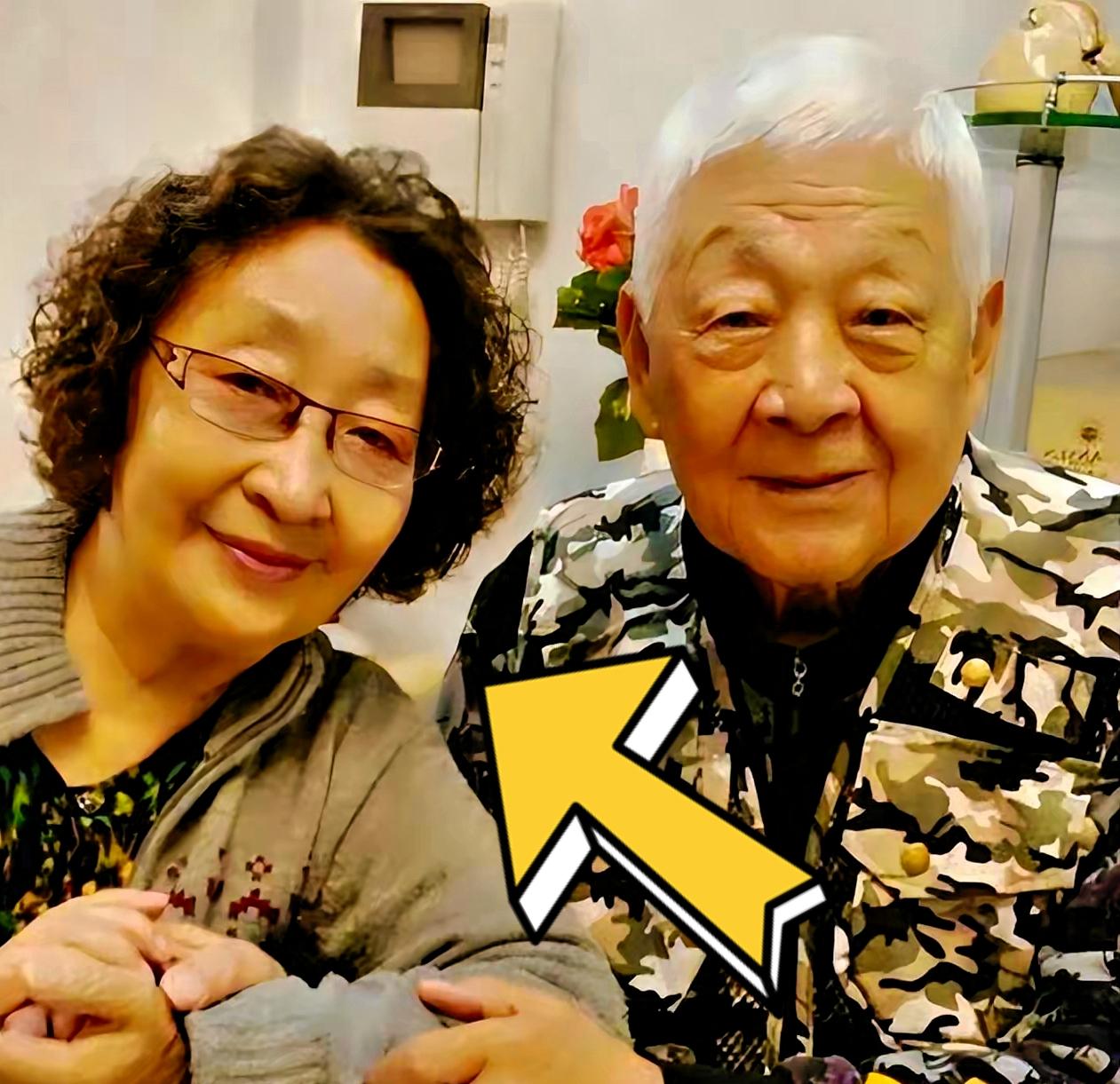 彭玉走了。
她最放心不下的人，不是大女兒赵玲琪，也不是小女兒赵珈琪，而是她的第二