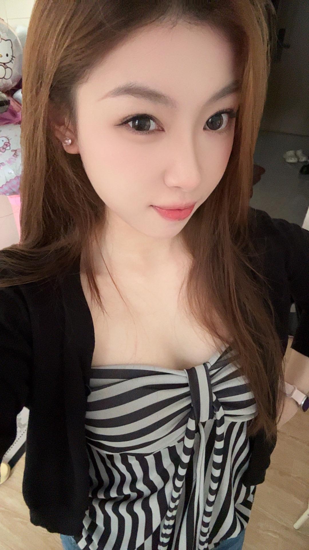 我明白要你爱是荒谬的要求～