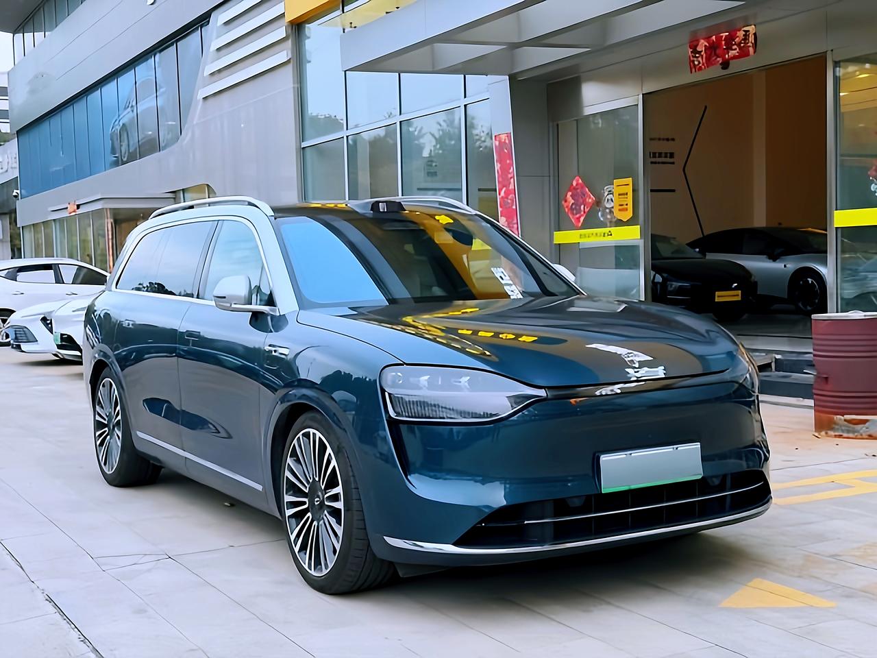 问界M9 2024款增程 Ultra 六座版，现在卖还能守住40万吗？我的建议：